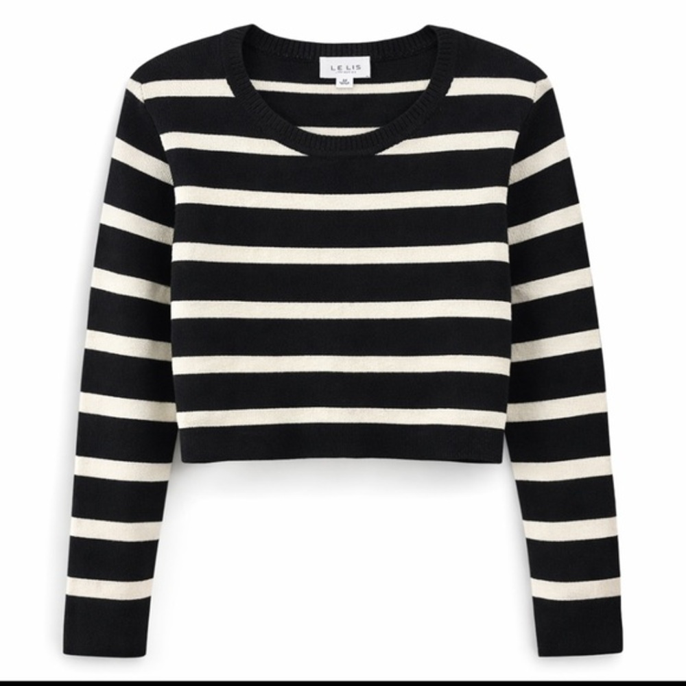 Le Lis Monochrome Black and white Striped  Cropped in size medium